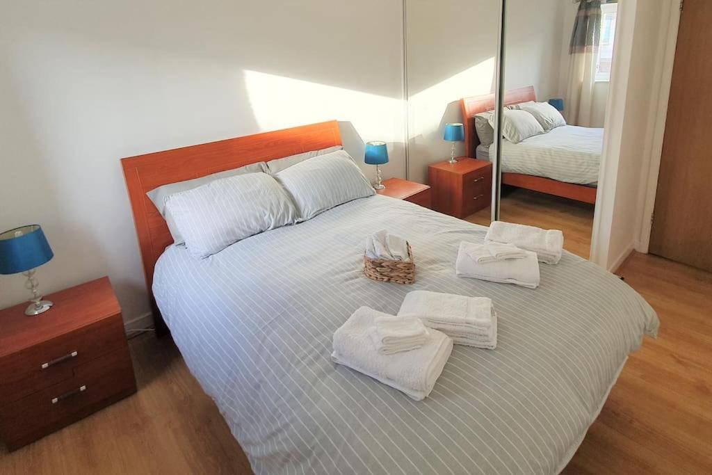 Modern One Bedroom Apt - City Centre & Freeparking Глазго Экстерьер фото